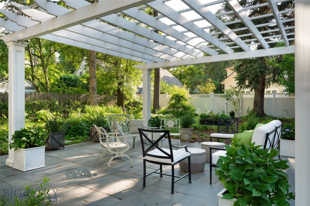 911 S Willson Avenue