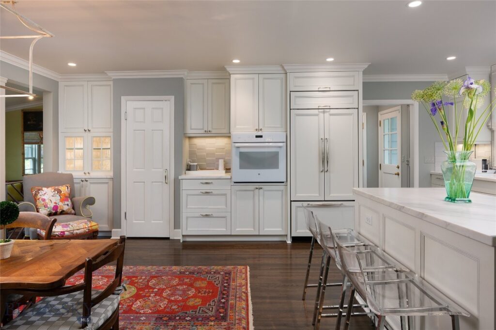 911 S Willson Avenue