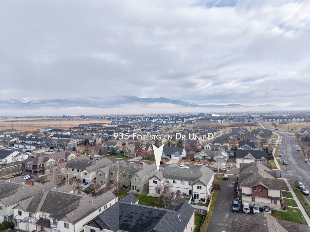 935 Forestglen Drive
