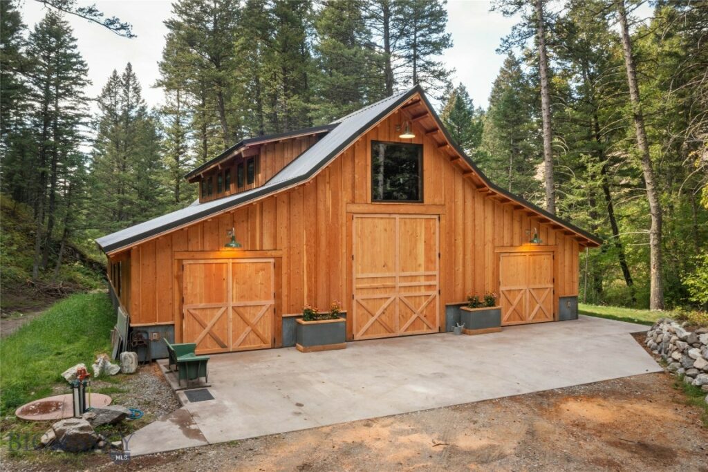 9440 Saddle Mountain