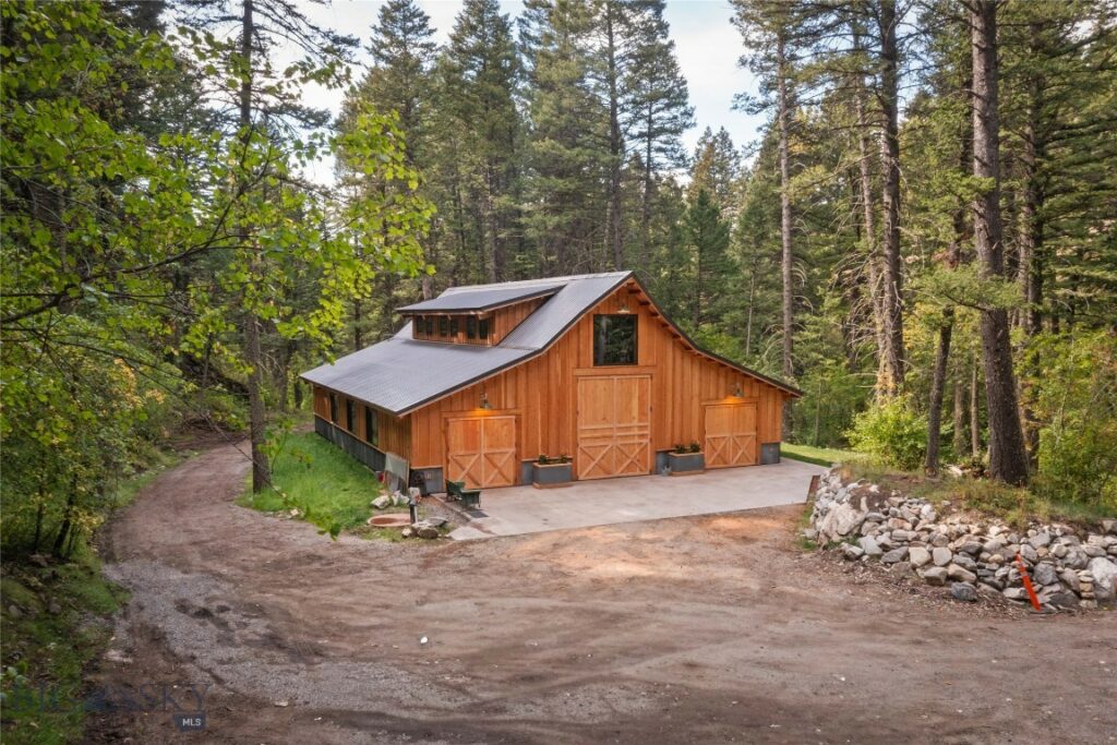 9440 Saddle Mountain