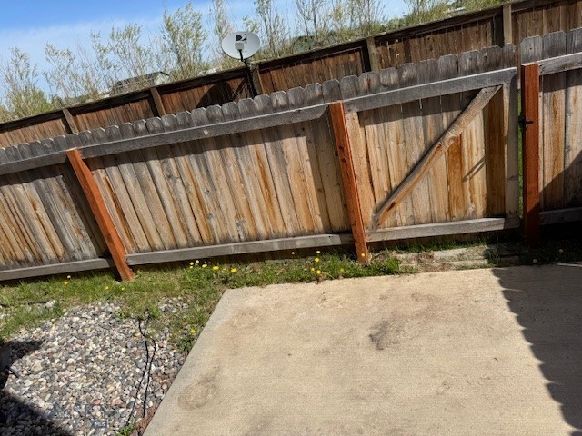 949 N River Rock Drive