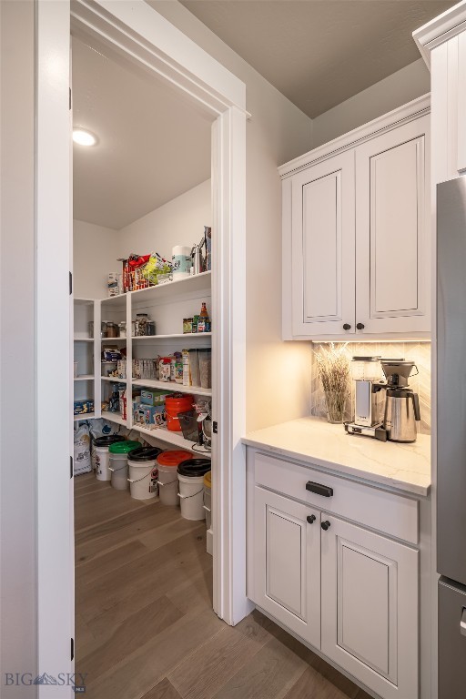 950 White Horse Loop
