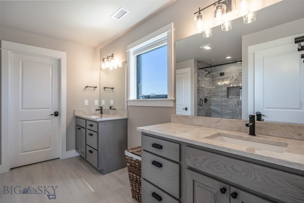 950 White Horse Loop
