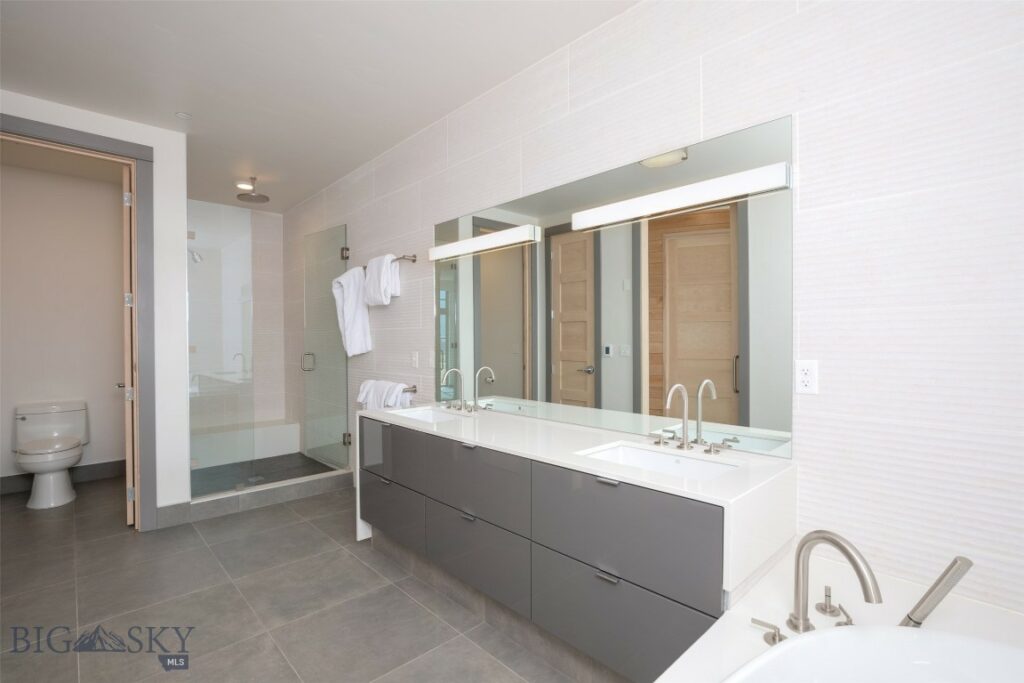 99 Town Center Avenue Unit R2