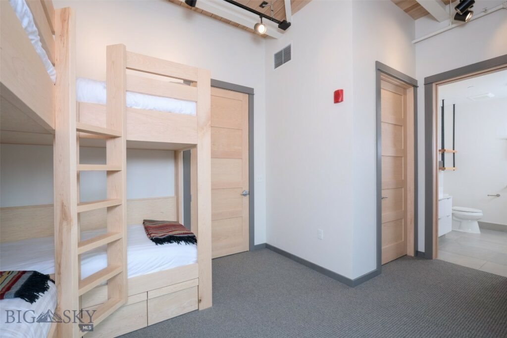 99 Town Center Avenue Unit R2