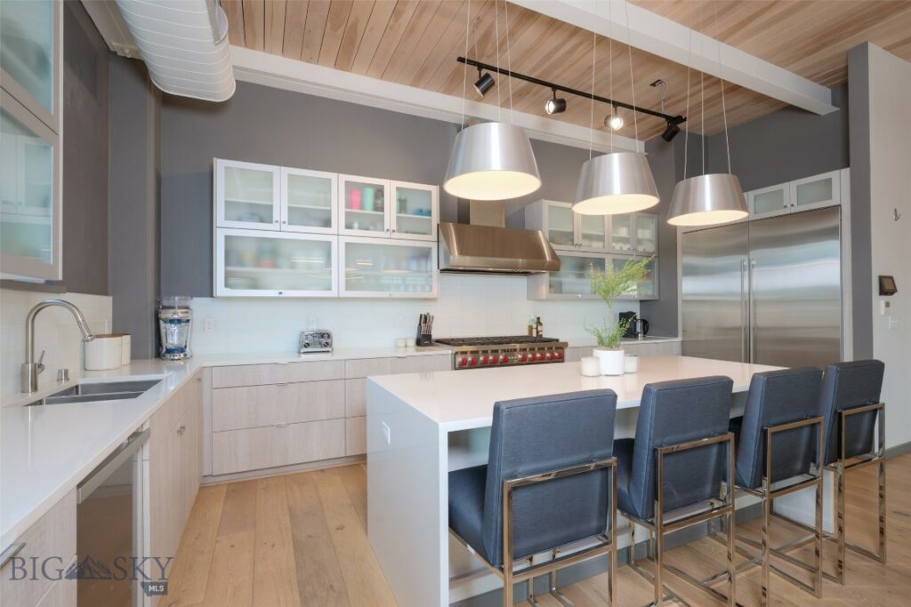 99 Town Center Avenue Unit R2