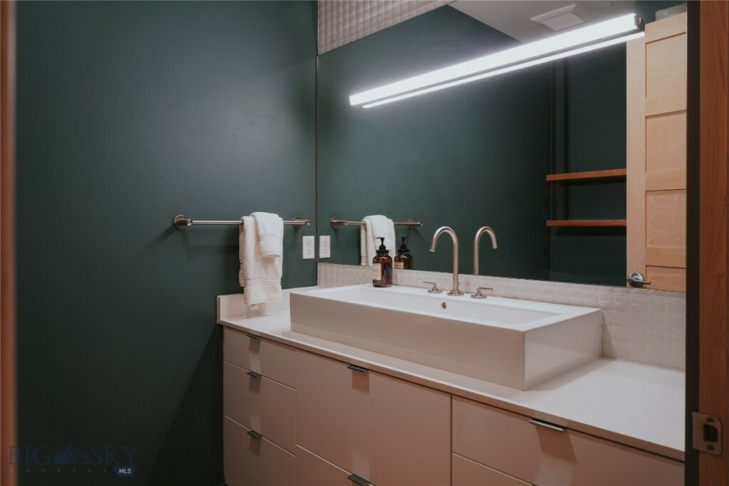 99 Town Center Avenue Unit R3