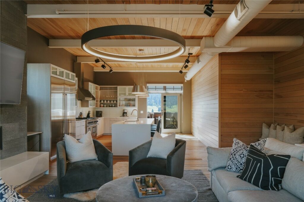 99 Town Center Avenue Unit R3