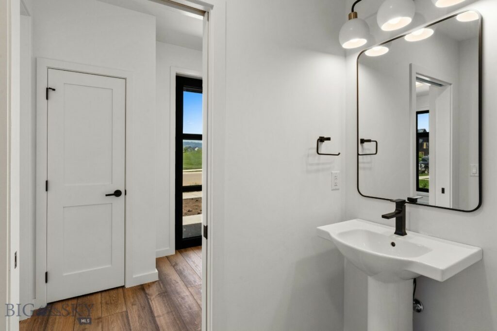Lot 11 S Riparian Way