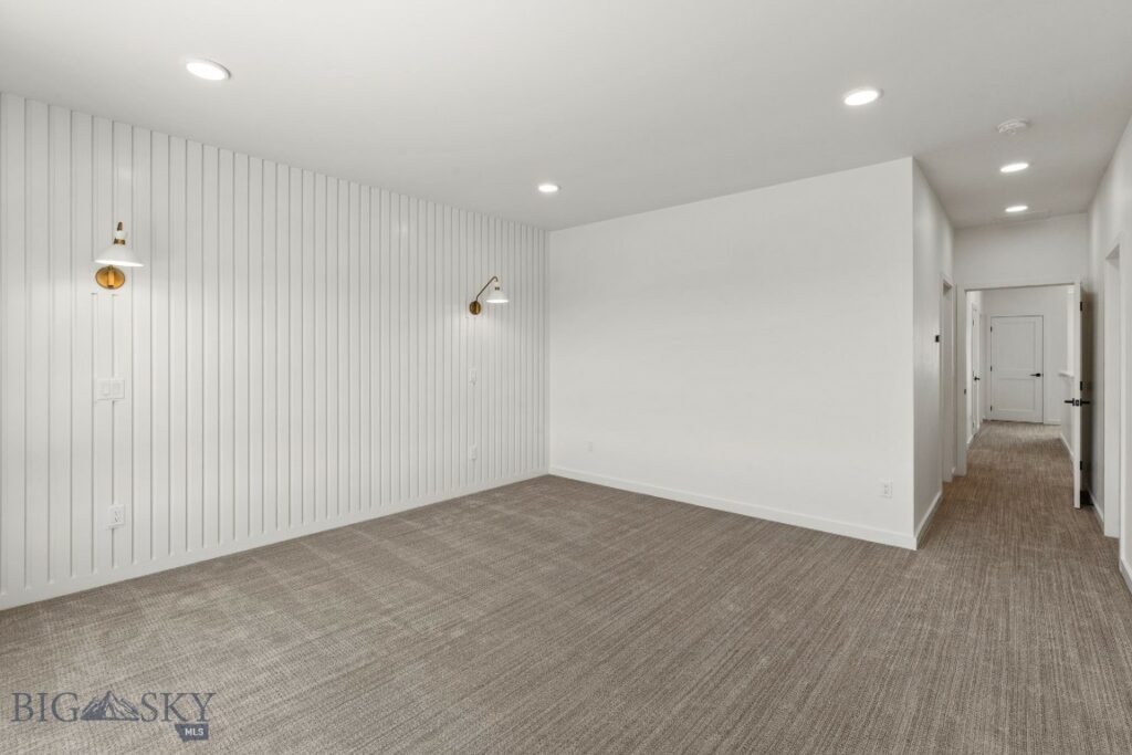 Lot 11 S Riparian Way