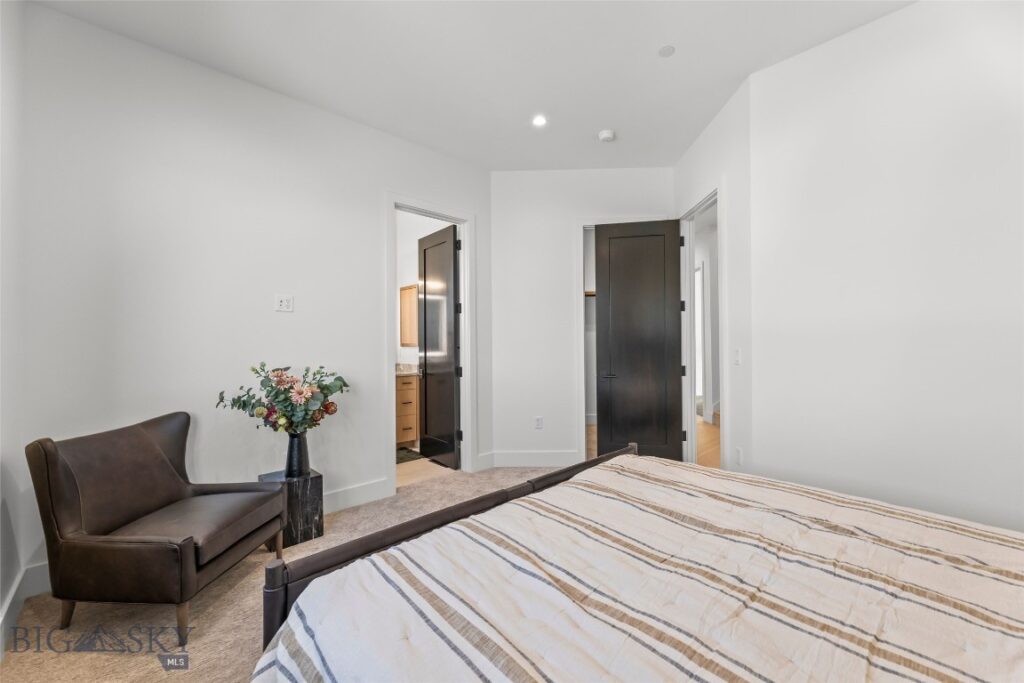 Unknown - 30