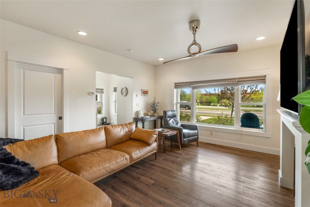 Unknown - 7