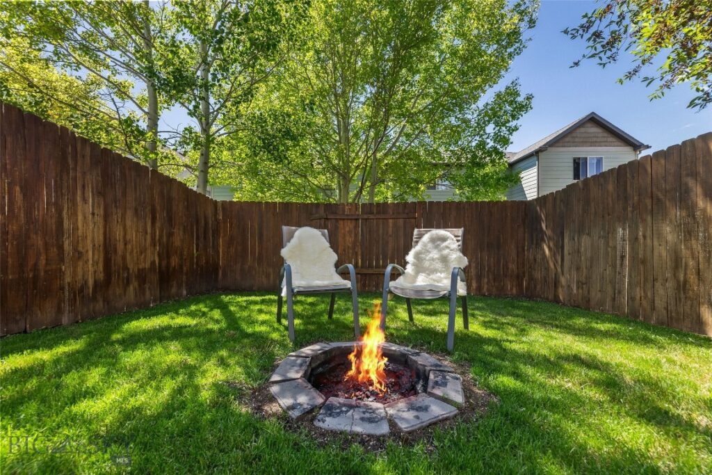 Unknown - 16