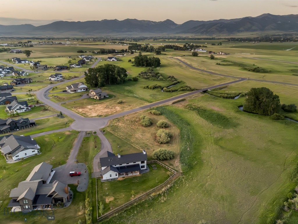 Lot 10 Riparian Way