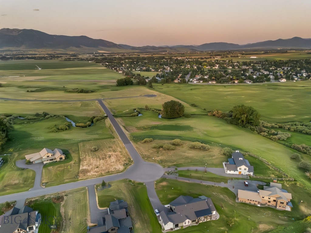 Lot 10 Riparian Way