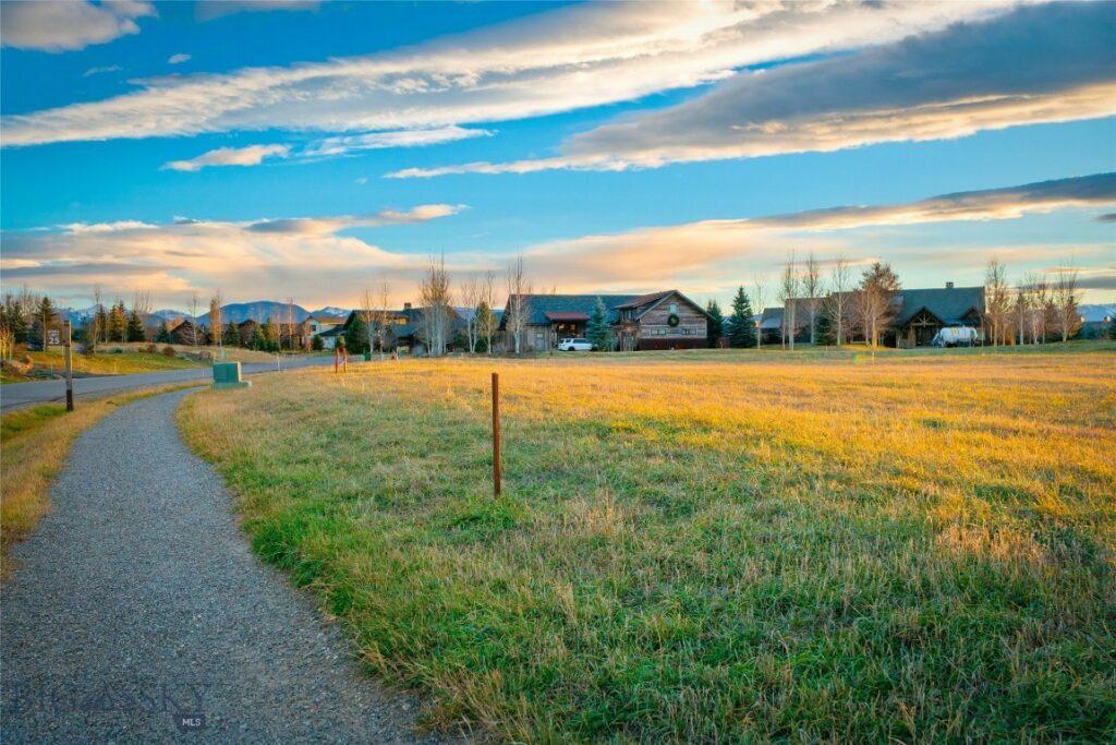 TBD Brave Heart Loop