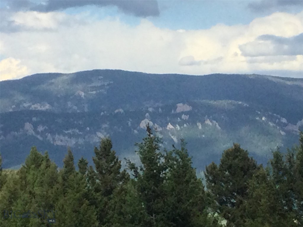 TBD Charlie Russell Loop Road