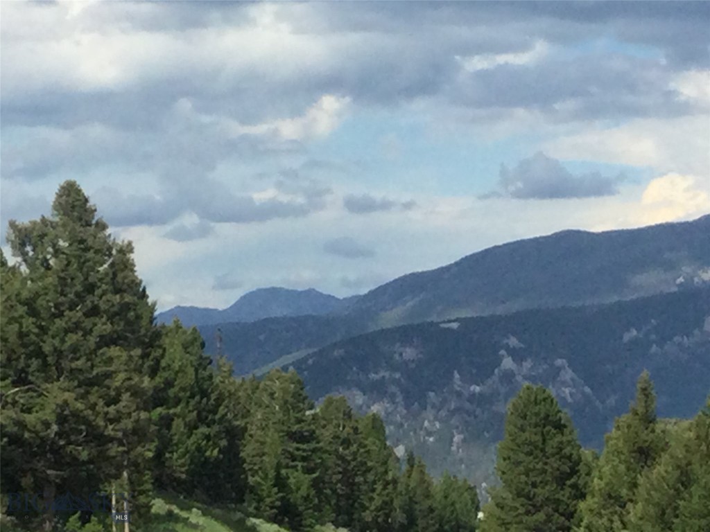 TBD Charlie Russell Loop Road